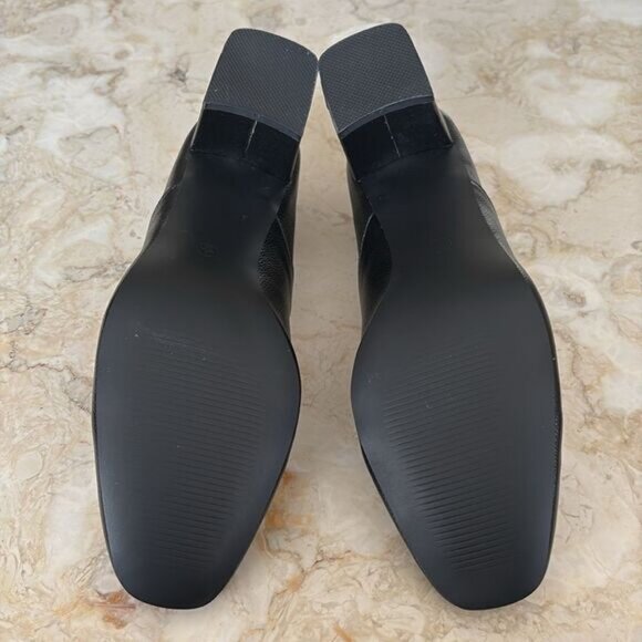 Unique Vintage Black Daisy Pumps - Picture 9 of 10